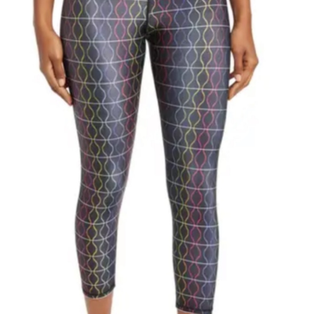 TEREZ ACTIVE WEAR 3” TALL BAND BLACK AND RAINBOW SOUND WAVES CAPRI LEGGINGS - Picture 9 of 13